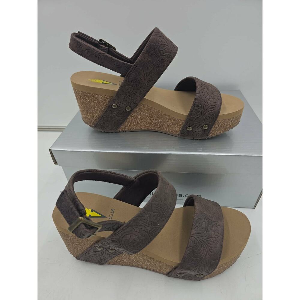 Volatile Women's 7 Size Summerlove Embossed Brow Wedge Heel Ankle Strap Sandals - Picture 2 of 3